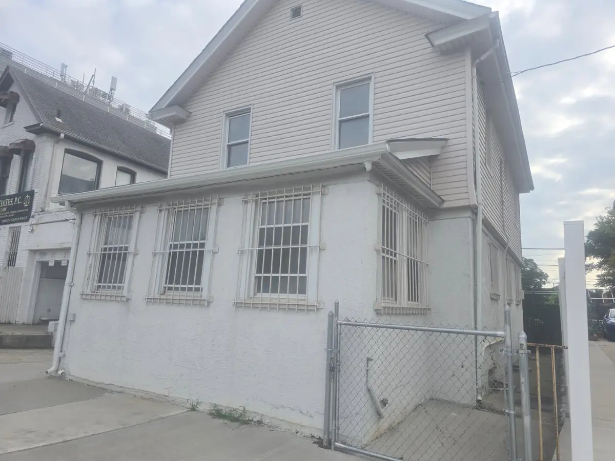 8742 Van Wyck Expressway, Richmond Hill, NY 11418 - Image #1