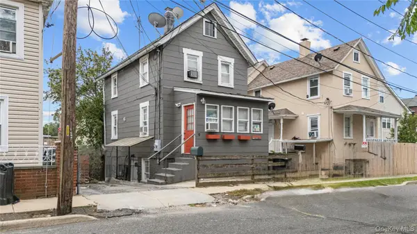 9 Willow Street, Glen Cove, NY 11542