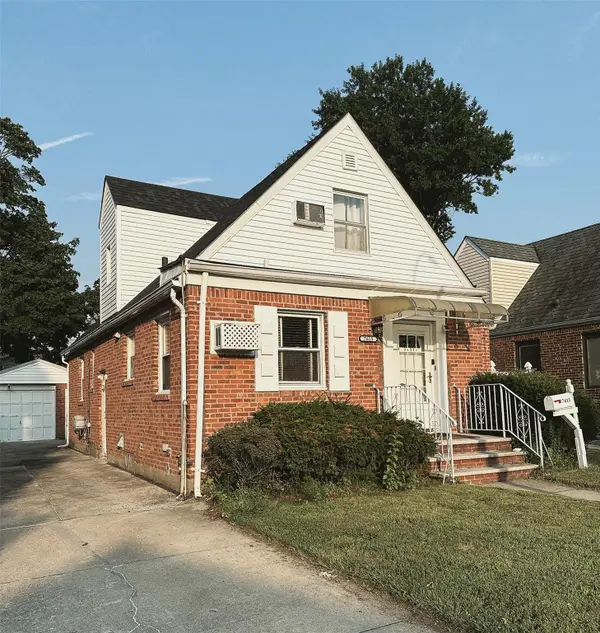 7615 172nd Street, Fresh Meadows, NY 11366