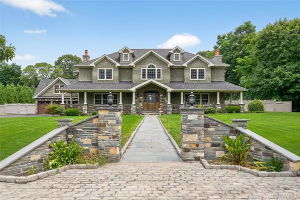 23 Gloria Lane, Huntington, NY 11743