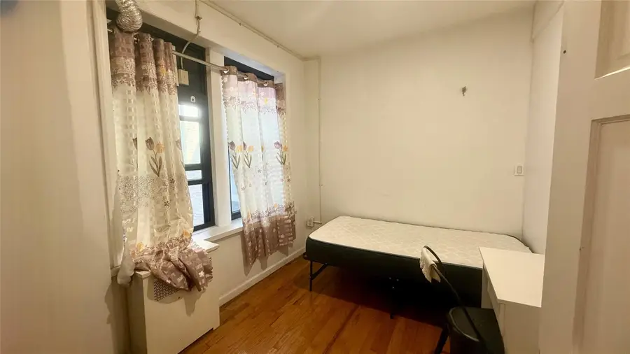 136-05 Sanford Avenue #3D, Flushing, NY 11355 - Image #3