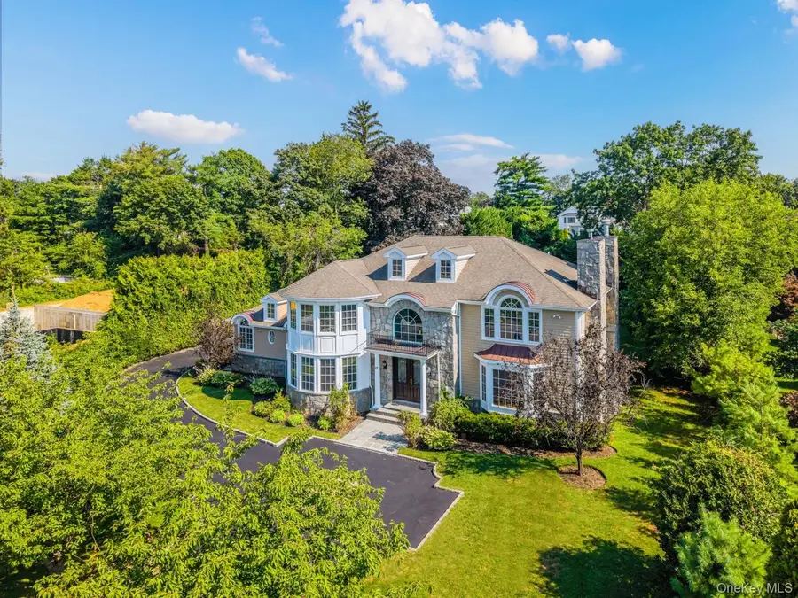 117 Crabapple Road, Manhasset, NY 11030 - Image #3