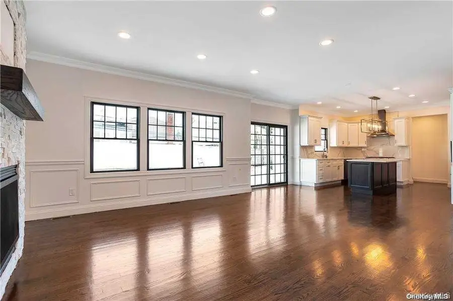 21 Cypress Avenue, Bethpage, NY 11714 - Image #3