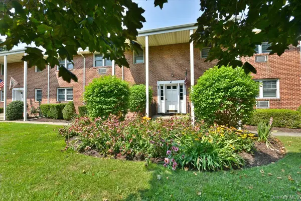 295 Merrick Road #4A, Amityville, NY 11701