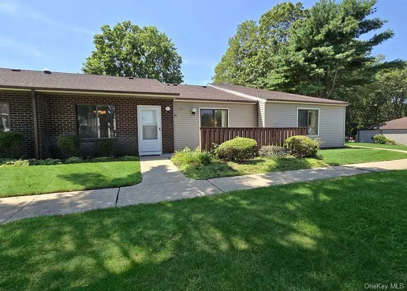 729 Hilltop Court #729, Coram, NY 11727 - Image #1