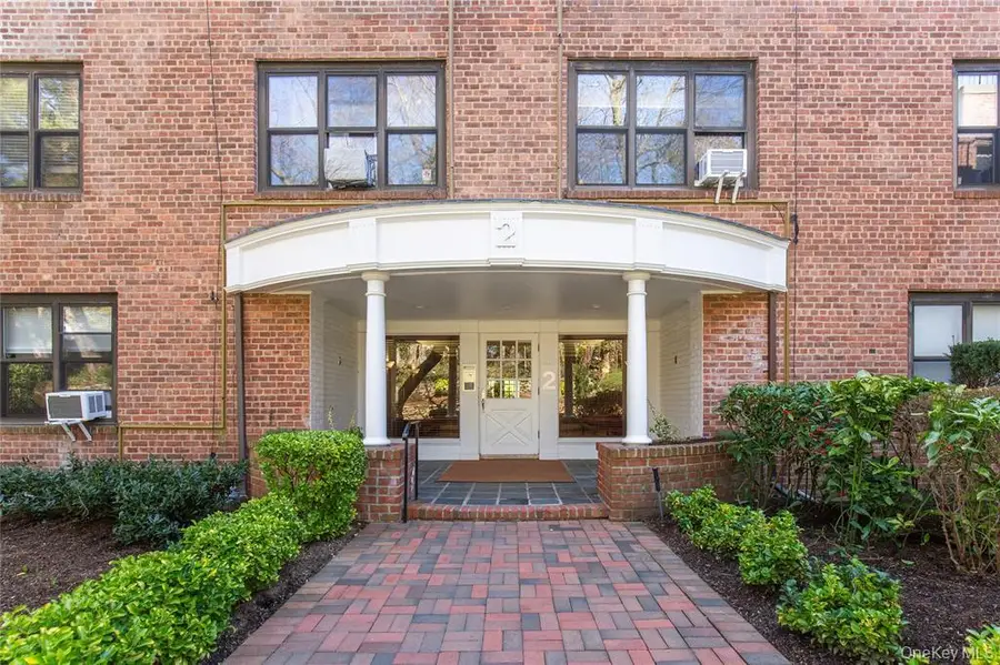 2 Townhouse Place #3N, Great Neck, NY 11021 - Image #3