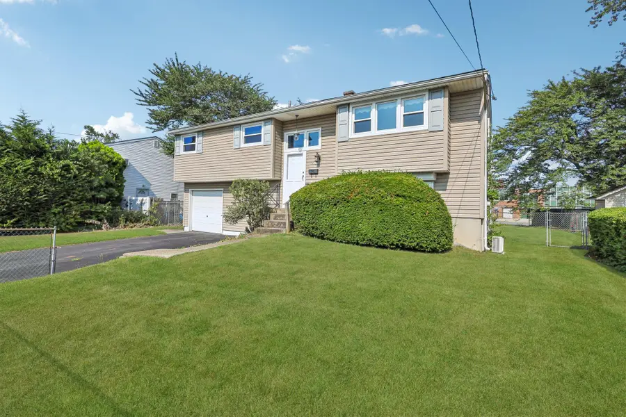 47 Owens Street, Brentwood, NY 11717 - Image #3