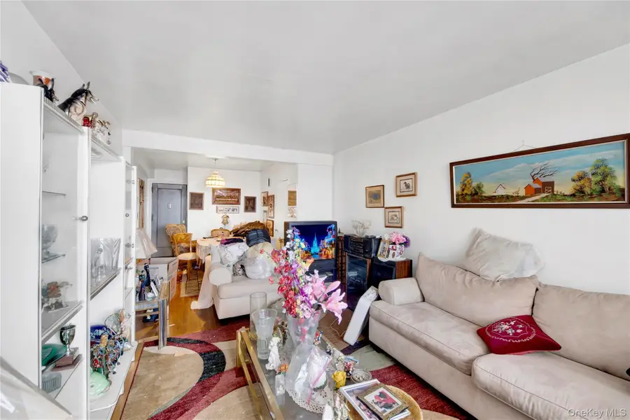 740 E 232nd Street #6G, Bronx, NY 10466 - Image #2