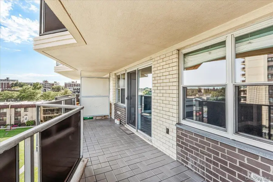 17-85 215th Street #5F, Bayside, NY 11360 - Image #3