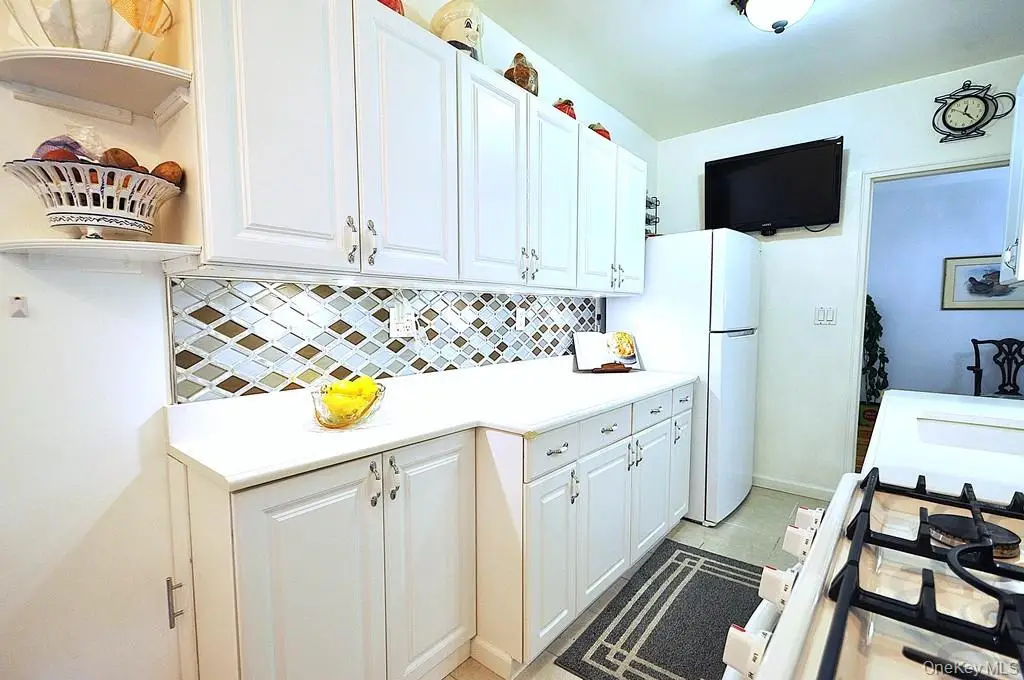 29 Abeel Street #2L, Yonkers, NY 10705 - Image #1