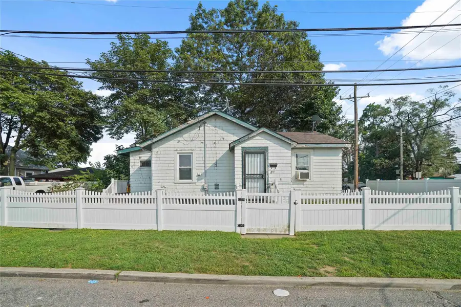 451 Babylon Turnpike, Freeport, NY 11520 - Image #2