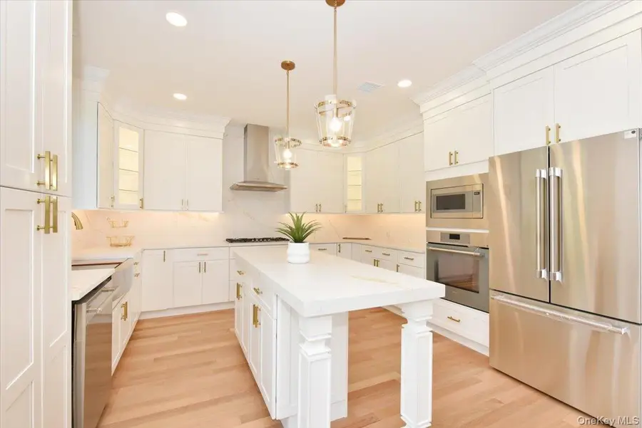 147 Norman Street, New Hyde Park, NY 11040 - Image #3