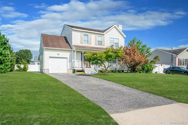 905 Doane Avenue, Bellport, NY 11713