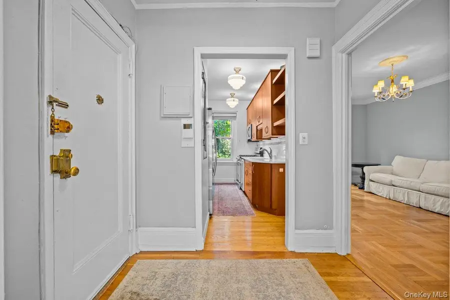 525 W 238th Street #1L, Bronx, NY 10463 - Image #2