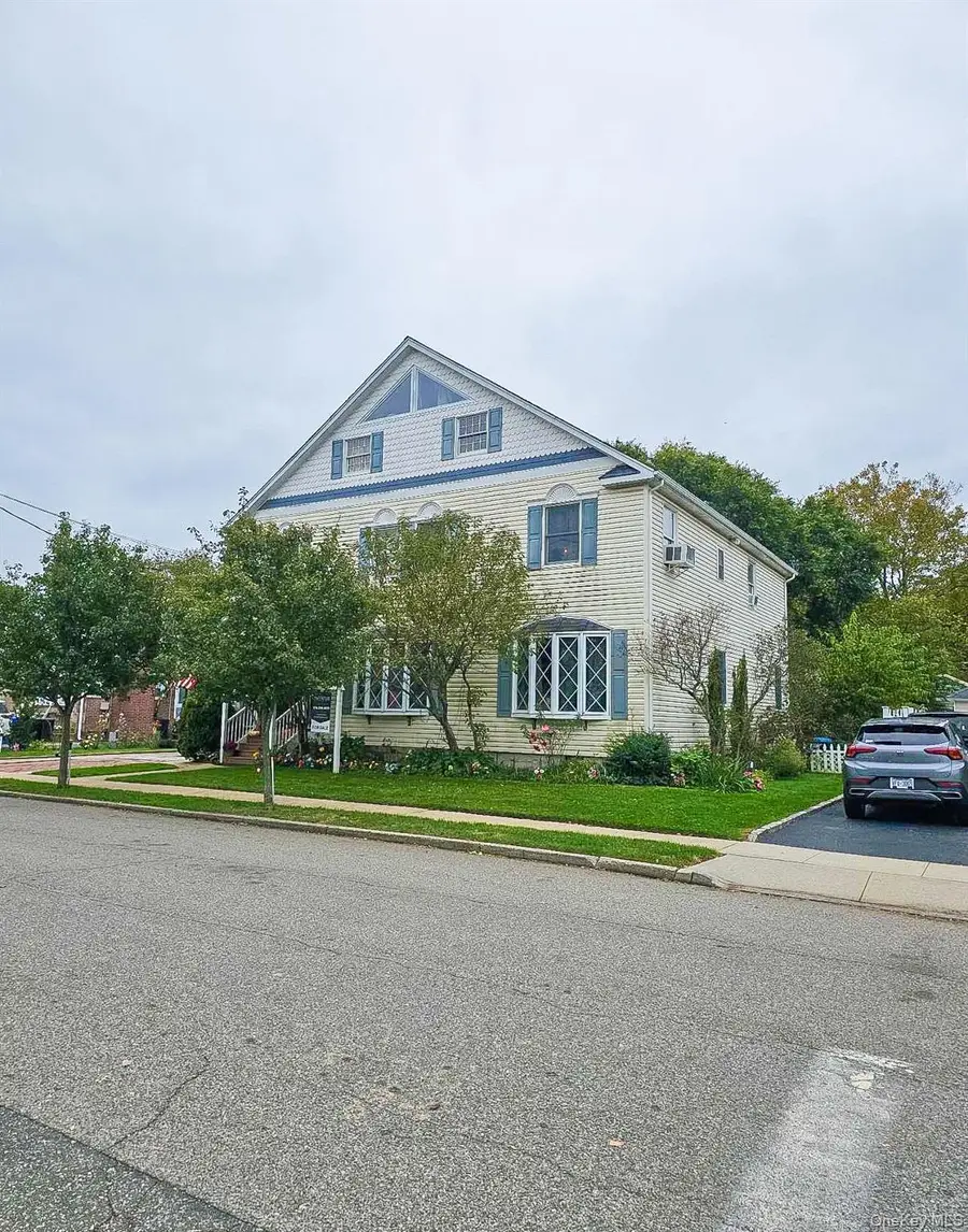 6 Windsor Place, Lynbrook, NY 11563 - Image #3