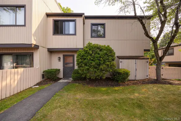 2206 Mulberry Court, Poughkeepsie, NY 12603