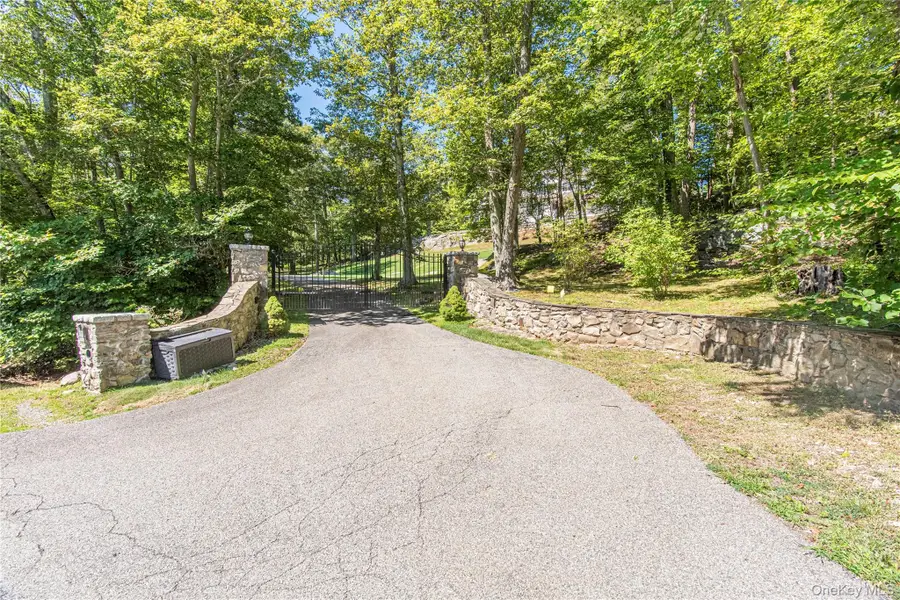 291 Woodmont Road, Hopewell Junction, NY 12533 - Image #2