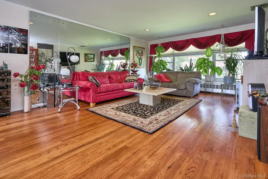 1067 Ashley Drive, Valley Stream, NY 11580 - Image #2