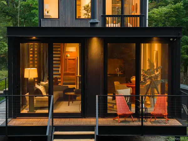 283 Willow Glen Road, Red Hook, NY 12571