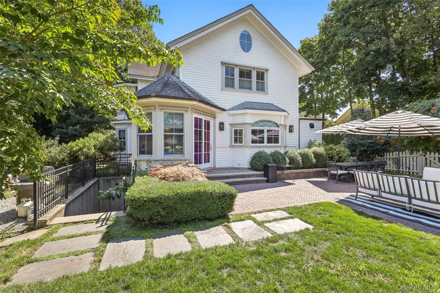 19 E Williston Avenue, East Williston, NY 11596 - Image #3