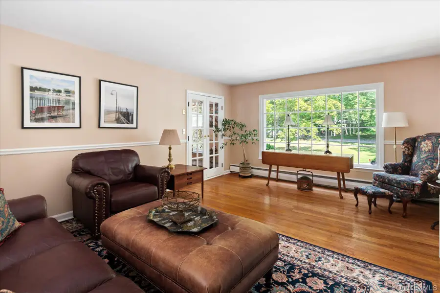 19 Young Road, Katonah, NY 10536 - #3