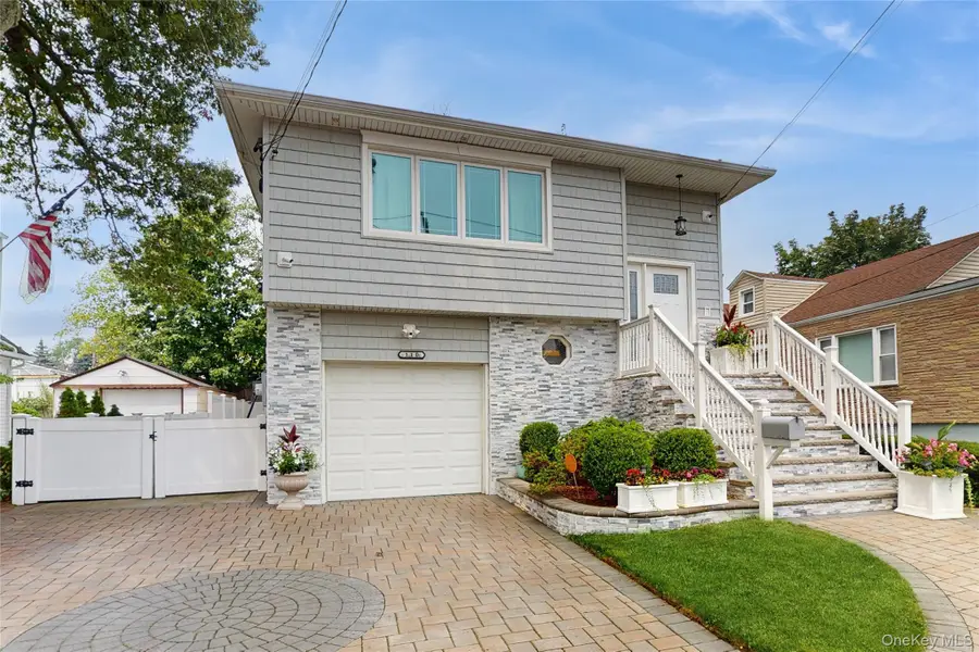 110 Roeckel Avenue, Valley Stream, NY 11580 - Image #2