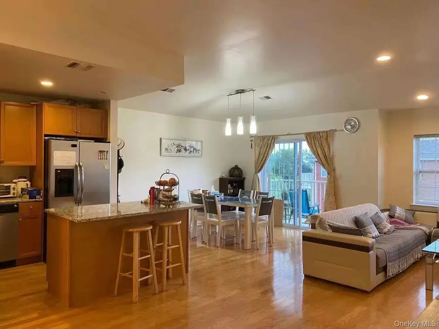 306 Weatherly Place #107, College Point, NY 11356 - Image #2