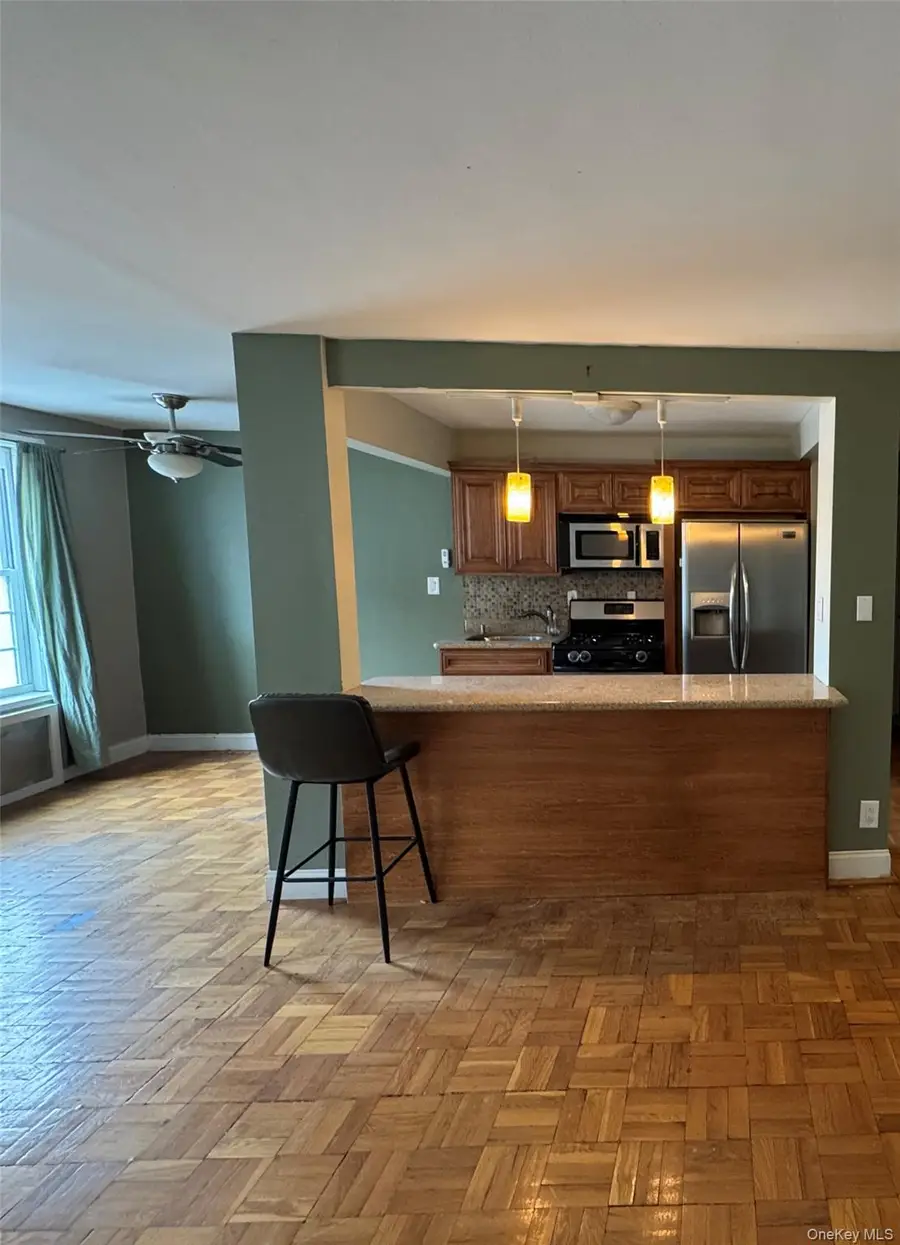 125 Beach 124th Street #2L, Rockaway Park, NY 11694 - Image #2