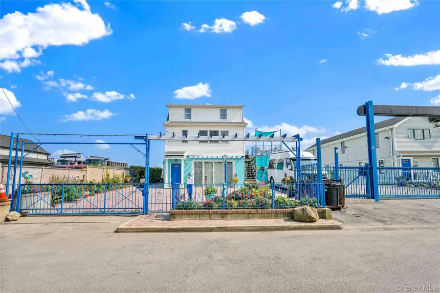 15579 Bayview Avenue, Rosedale, NY 11422 - Image #2