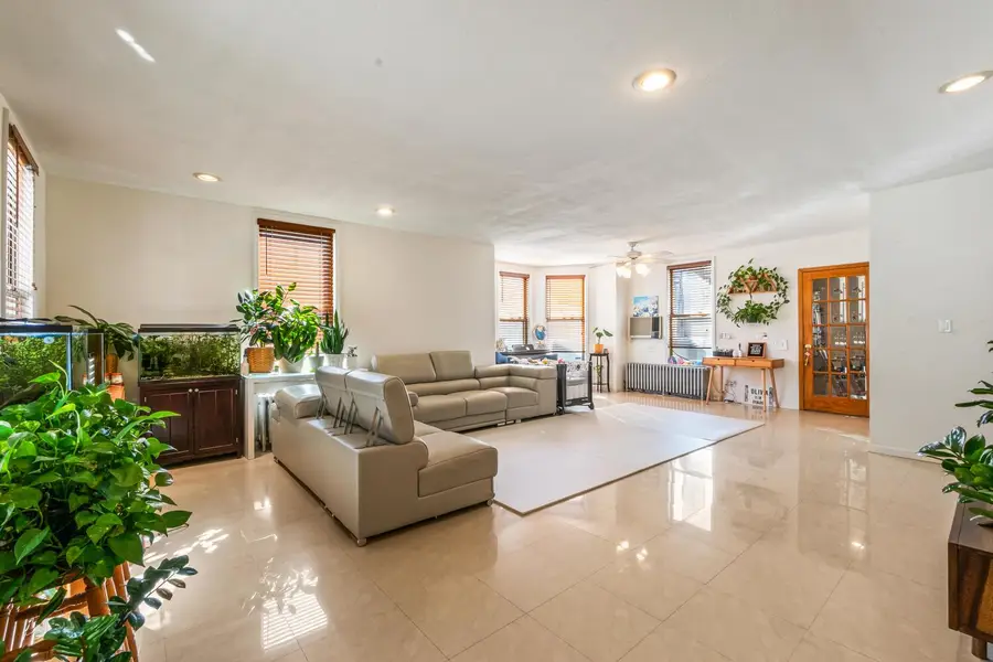 44-06 Jessie Court, Little Neck, NY 11363 - Image #2