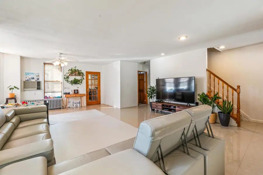 44-06 Jessie Court, Little Neck, NY 11363 - Image #3