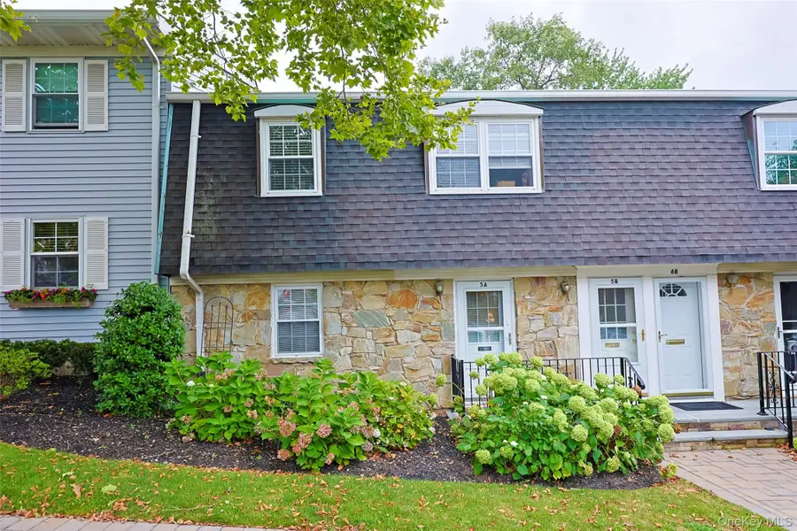 10 Harbour Lane #5A, Oyster Bay, NY 11771 - Image #2