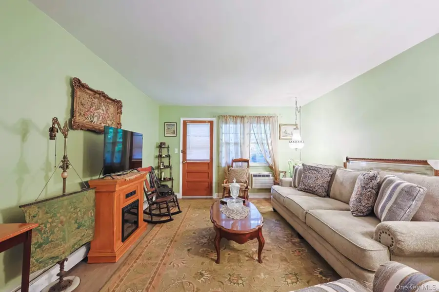 10 Harbour Lane #5A, Oyster Bay, NY 11771 - Image #3