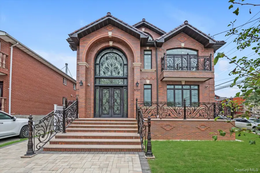 57-27 246th Place, Little Neck, NY 11362 - Image #2