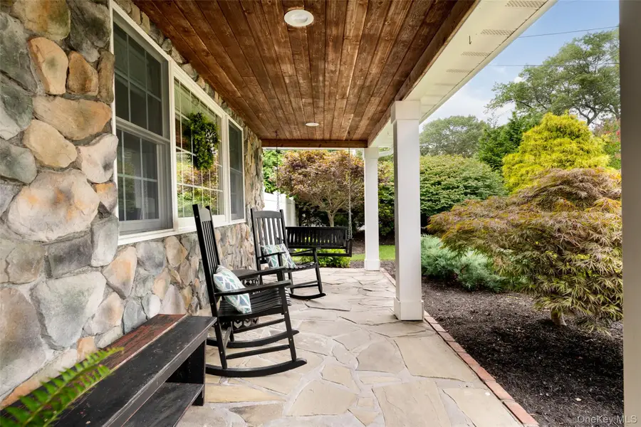 8 Miller Avenue, Shoreham, NY 11786 - Image #3