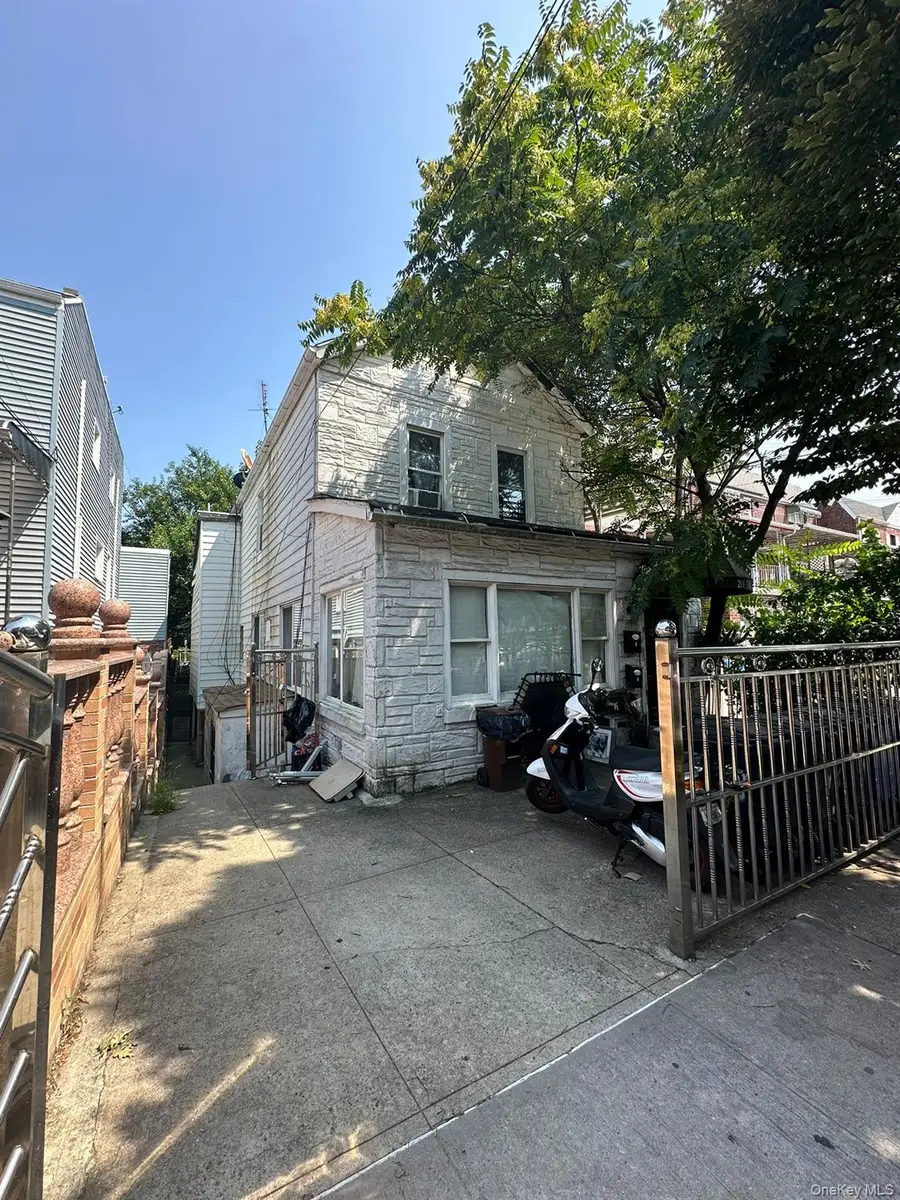 2080 Matthews Avenue, Bronx, NY 10462 - Image #2