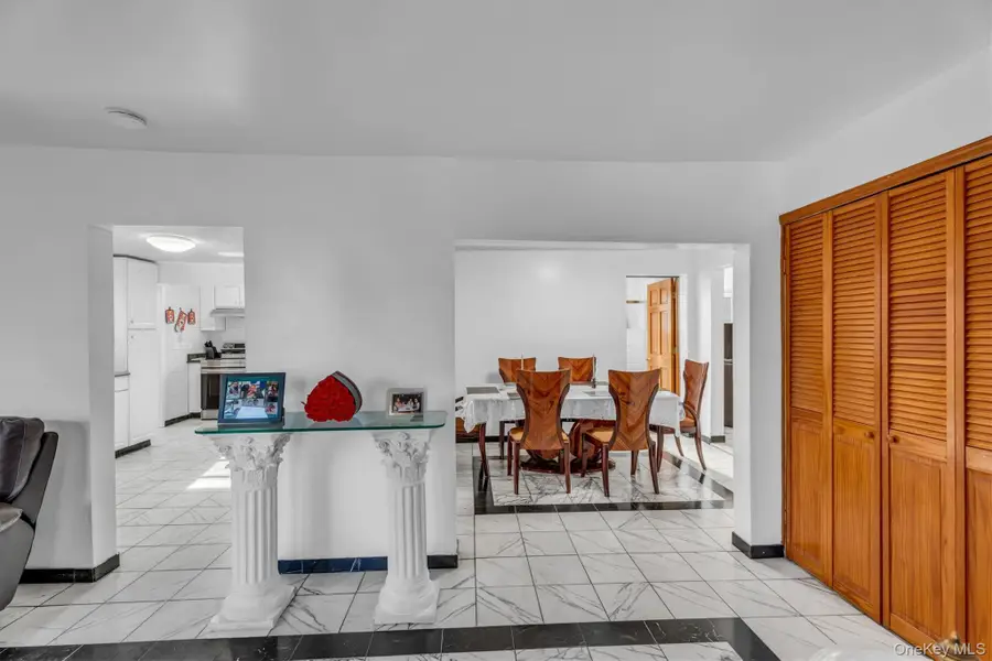 2 Sheridan Street, Valley Stream, NY 11580 - Image #3