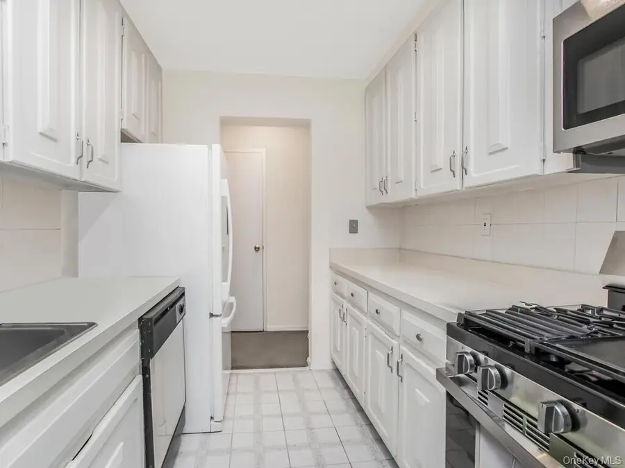 1 Balint Drive #661, Yonkers, NY 10710 - Image #3