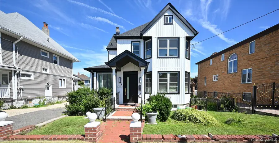 15425 13th Avenue, Whitestone, NY 11357 - Image #3