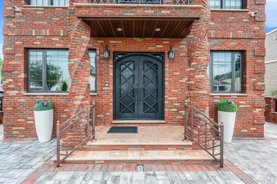 183 Arthur Avenue, Floral Park, NY 11001 - Image #2