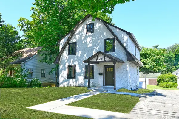 33 Van Nostrand Avenue, Great Neck, NY 11024