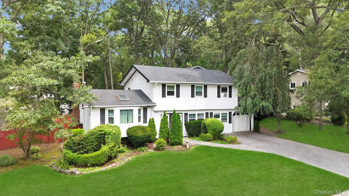 1 Barrington Drive, Wheatley Heights, NY 11798 - Image #1