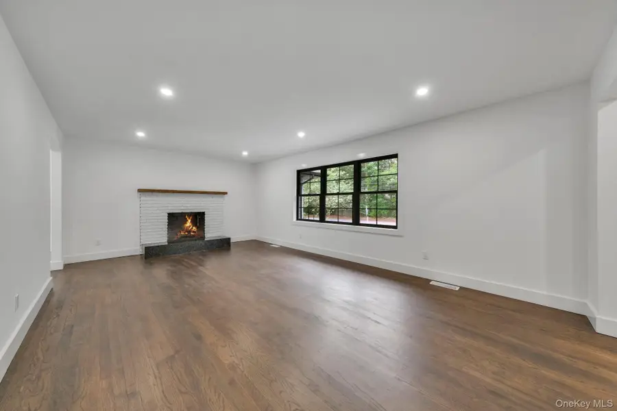 47 Dayton Avenue, Holtsville, NY 11742 - Image #2