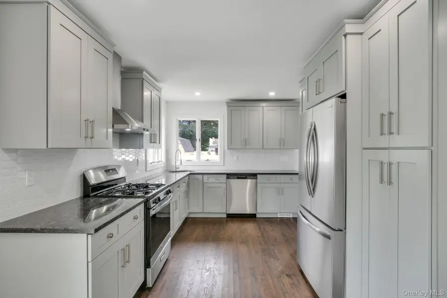 47 Dayton Avenue, Holtsville, NY 11742 - Image #3