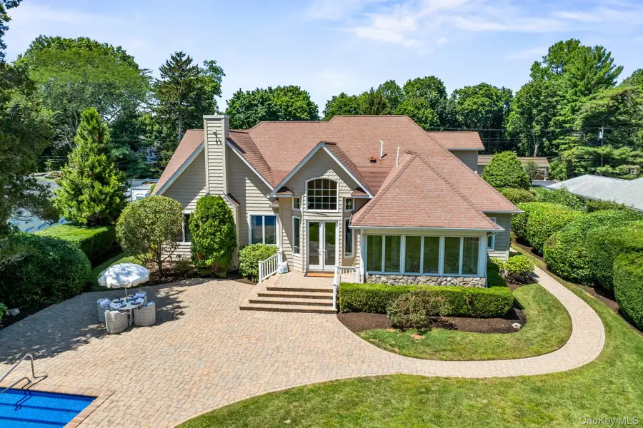 18 Quaker Path, Huntington, NY 11743 - Image #2