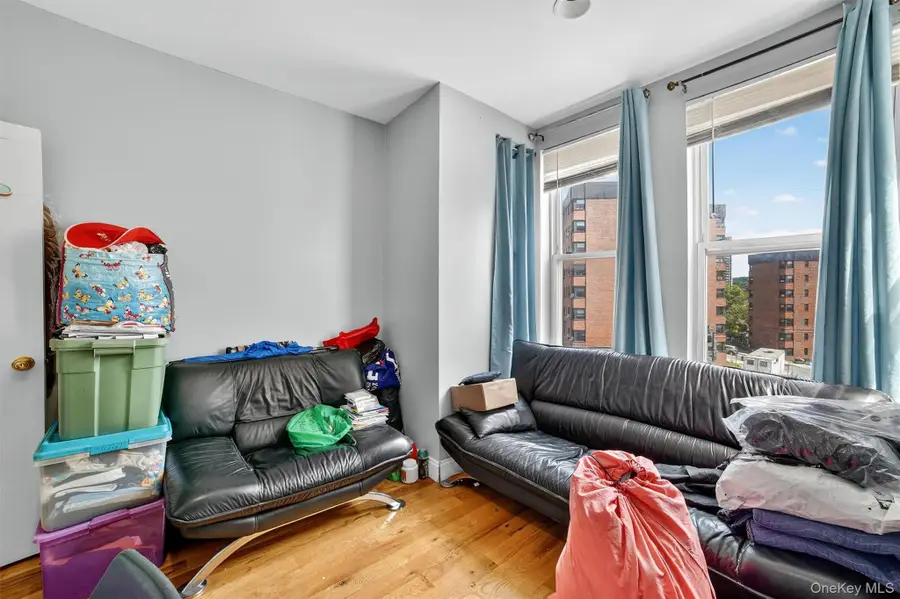 105 Palisade Avenue, Yonkers, NY 10701 - Image #2