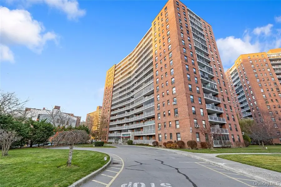61-35 98th Street N #11B, Rego Park, NY 11374 - Image #3