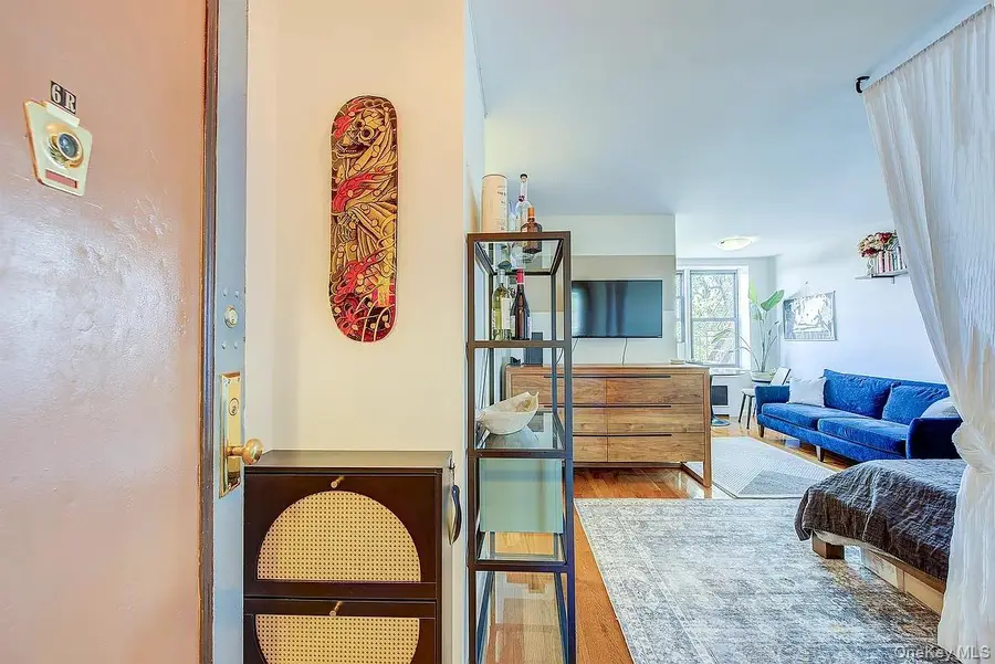 67-30 Dartmouth Street #6R, Forest Hills, NY 11375 - Image #2