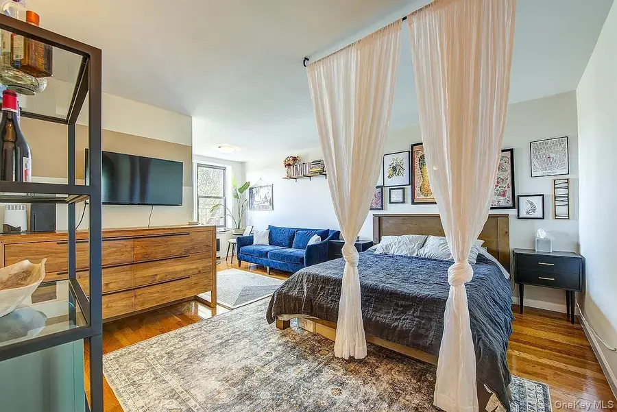 67-30 Dartmouth Street #6R, Forest Hills, NY 11375 - Image #3