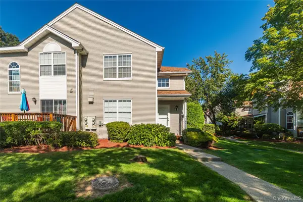 1210 Washington Green, New Windsor, NY 12553